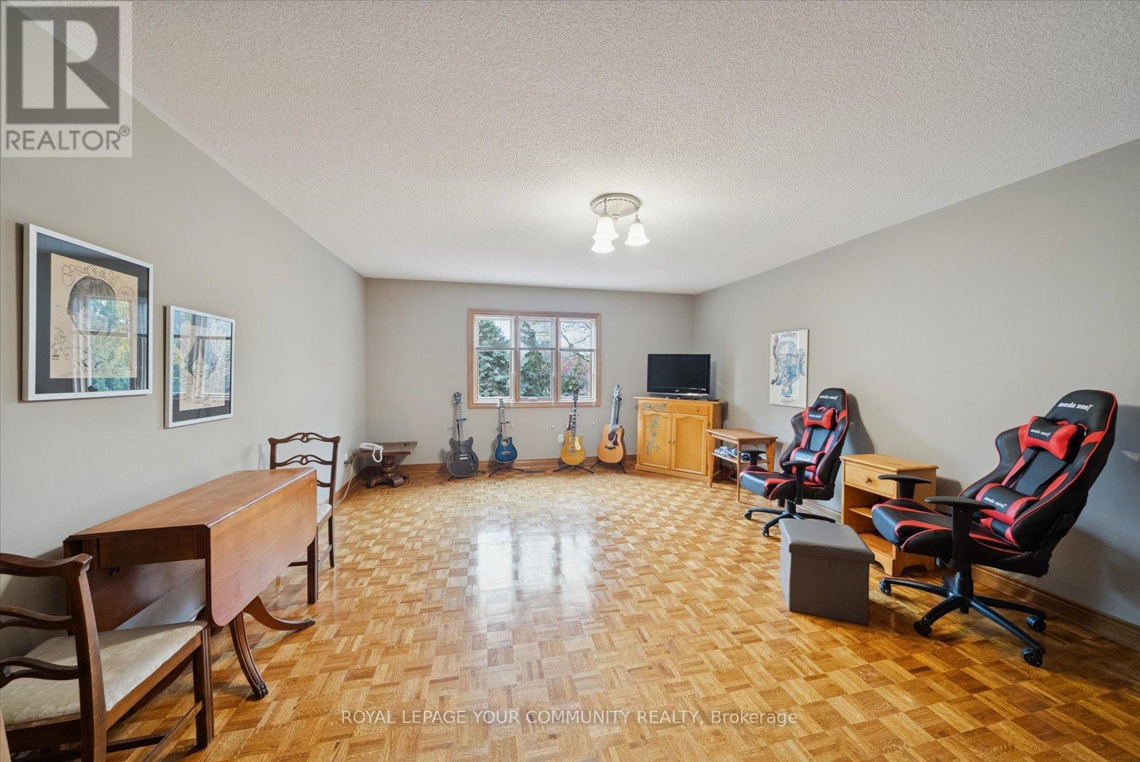 8 Old Park Lane, Richmond Hill, Ontario  L4B 2L8 - Photo 28 - N12552150