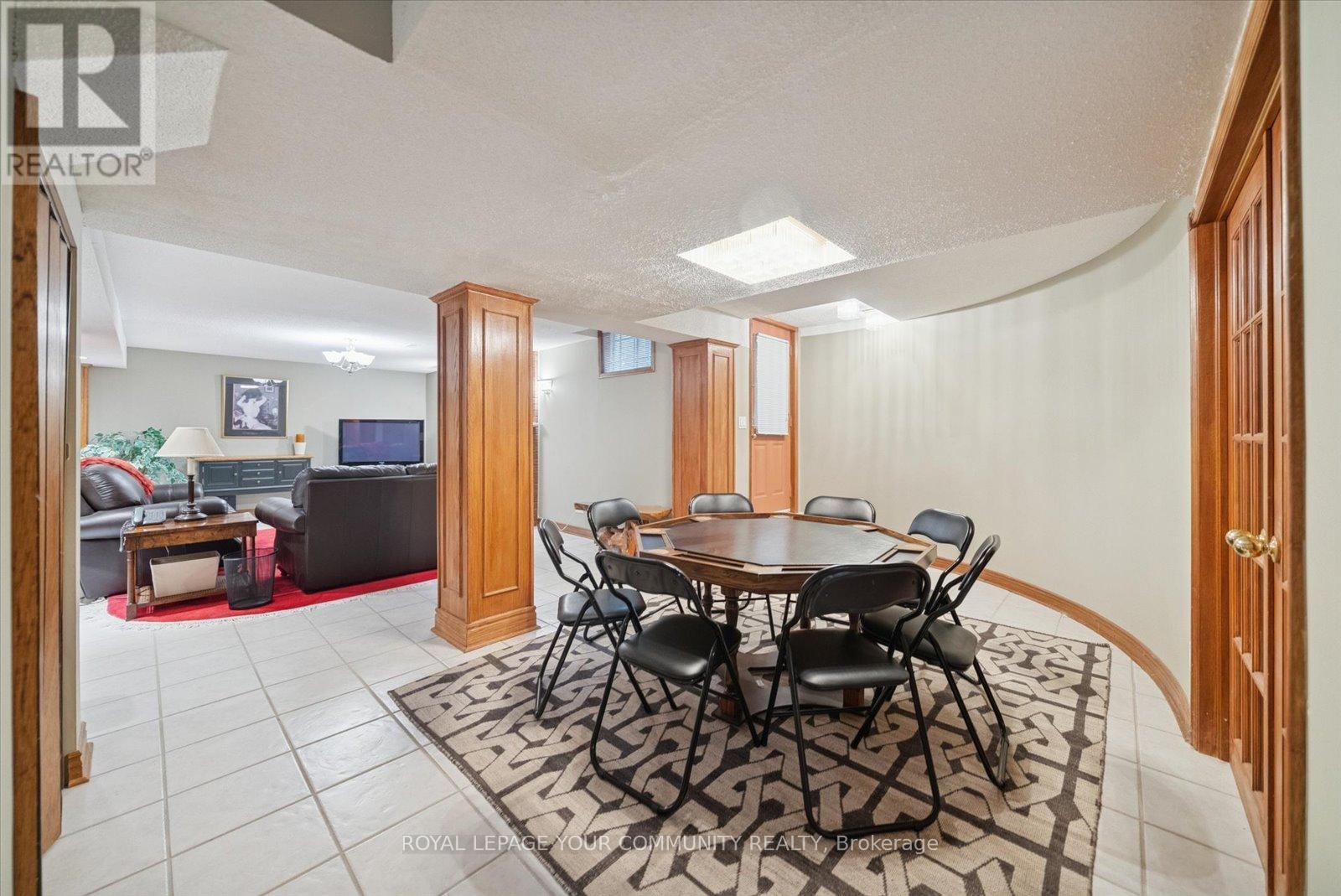 8 Old Park Lane, Richmond Hill, Ontario  L4B 2L8 - Photo 30 - N12552150