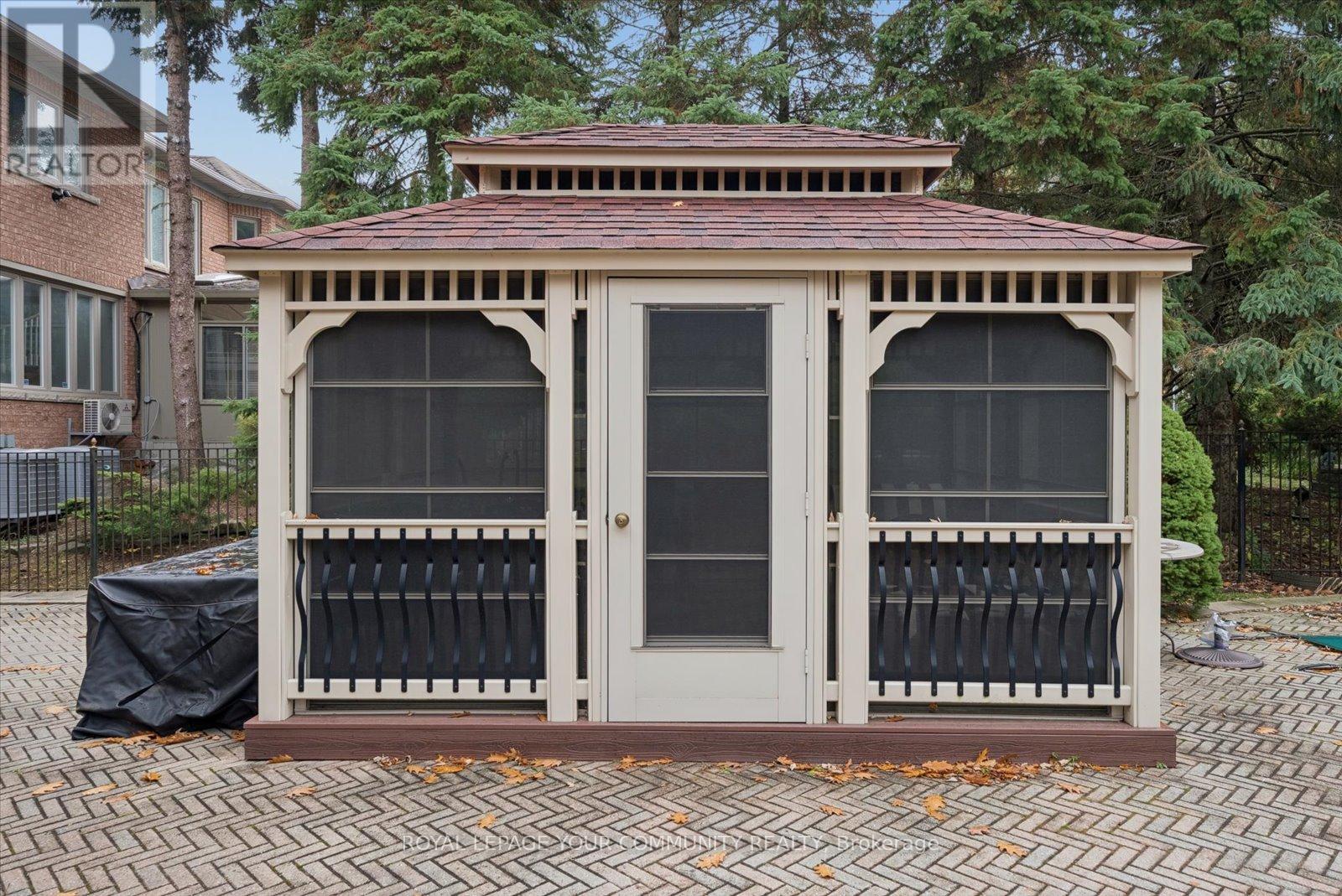 8 Old Park Lane, Richmond Hill, Ontario  L4B 2L8 - Photo 43 - N12552150