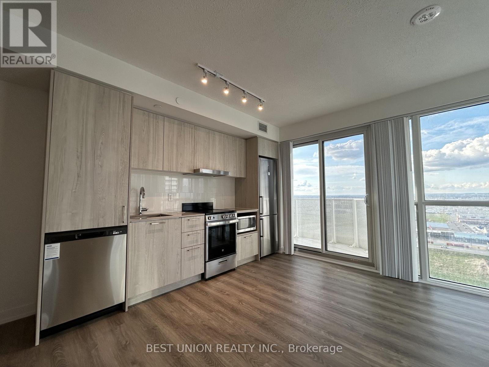 2715 - 195 Commerce Street, Vaughan, Ontario  L4K 0P9 - Photo 5 - N12552176