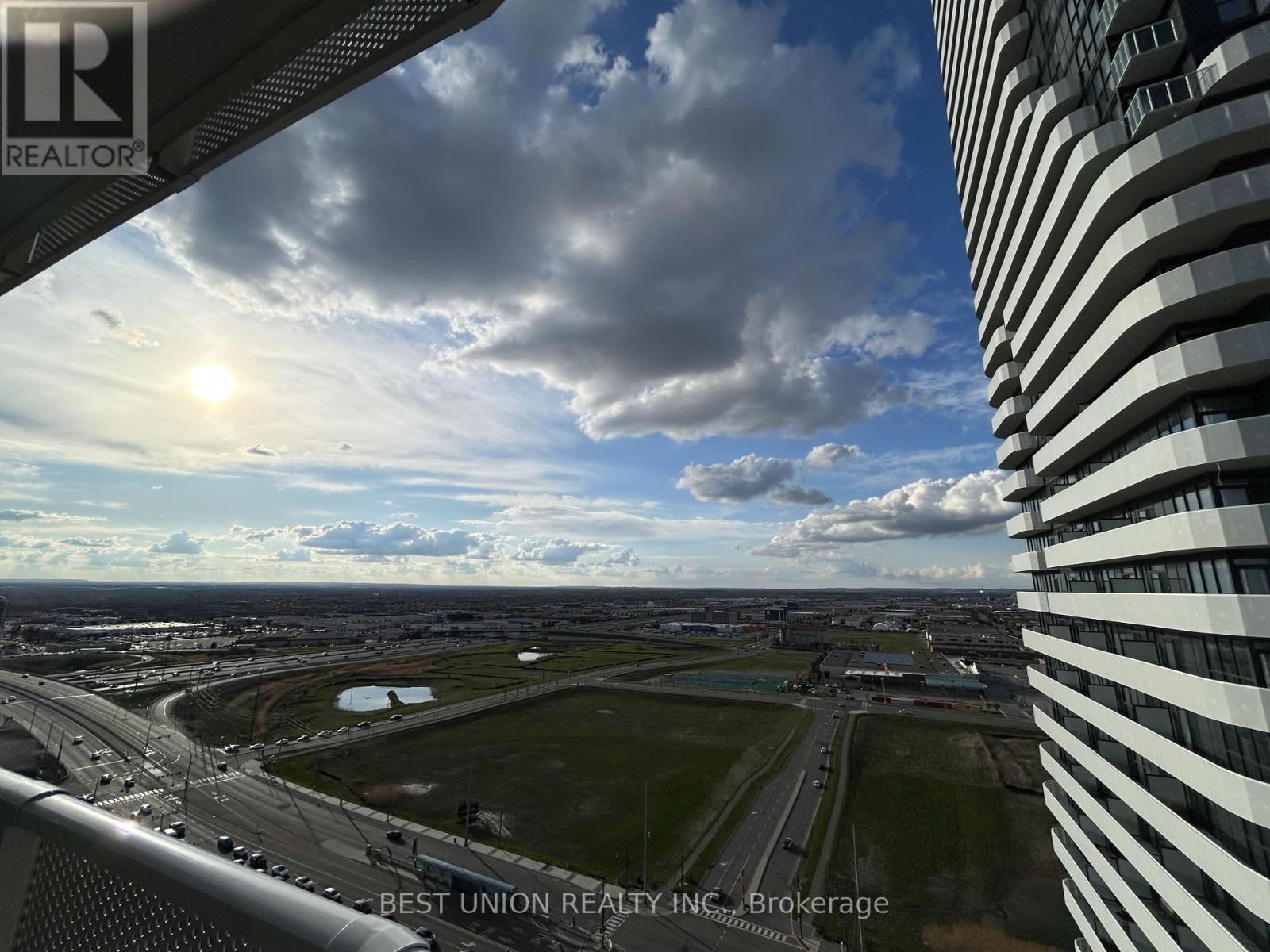 2715 - 195 Commerce Street, Vaughan, Ontario  L4K 0P9 - Photo 9 - N12552176