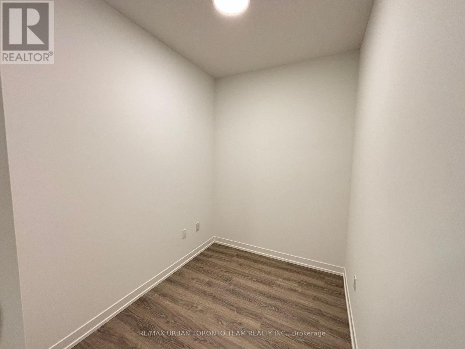 2001 - 8 Interchange Way, Vaughan, Ontario  L4K 5Z7 - Photo 13 - N12552196