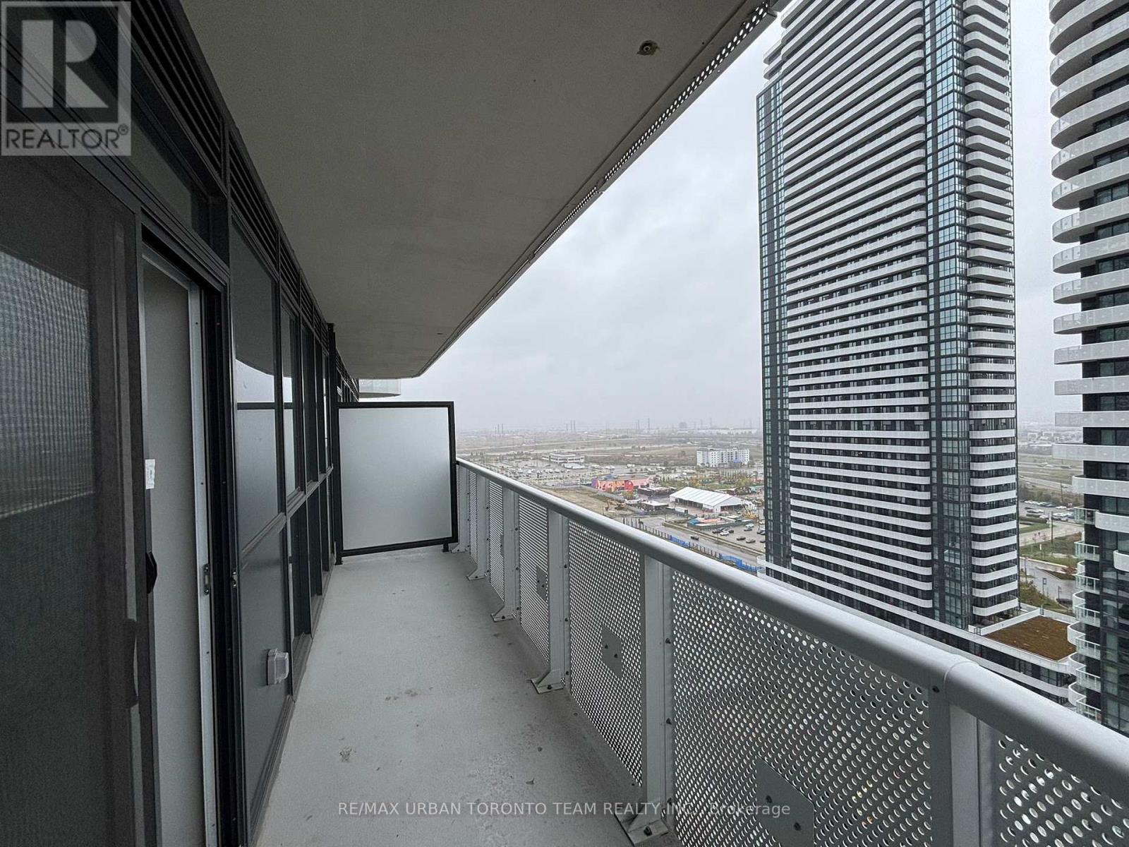 2001 - 8 Interchange Way, Vaughan, Ontario  L4K 5Z7 - Photo 6 - N12552196