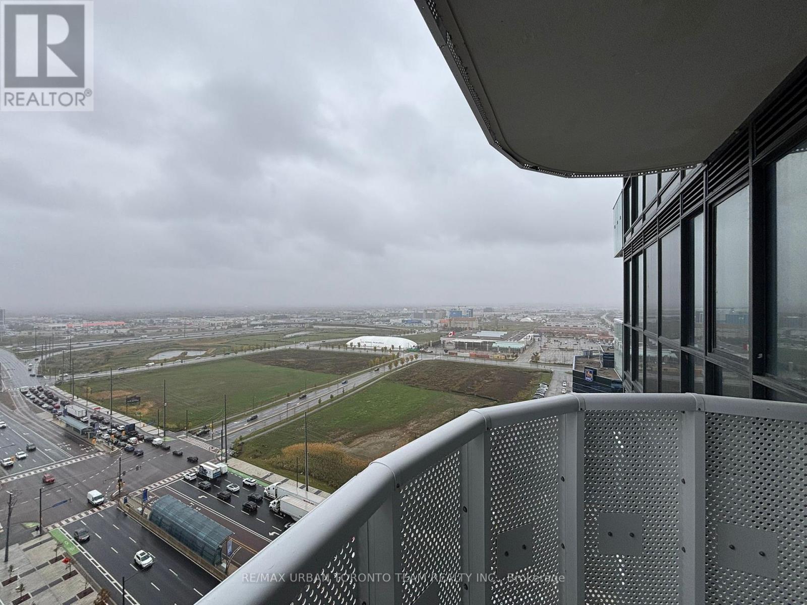 2001 - 8 Interchange Way, Vaughan, Ontario  L4K 5Z7 - Photo 7 - N12552196