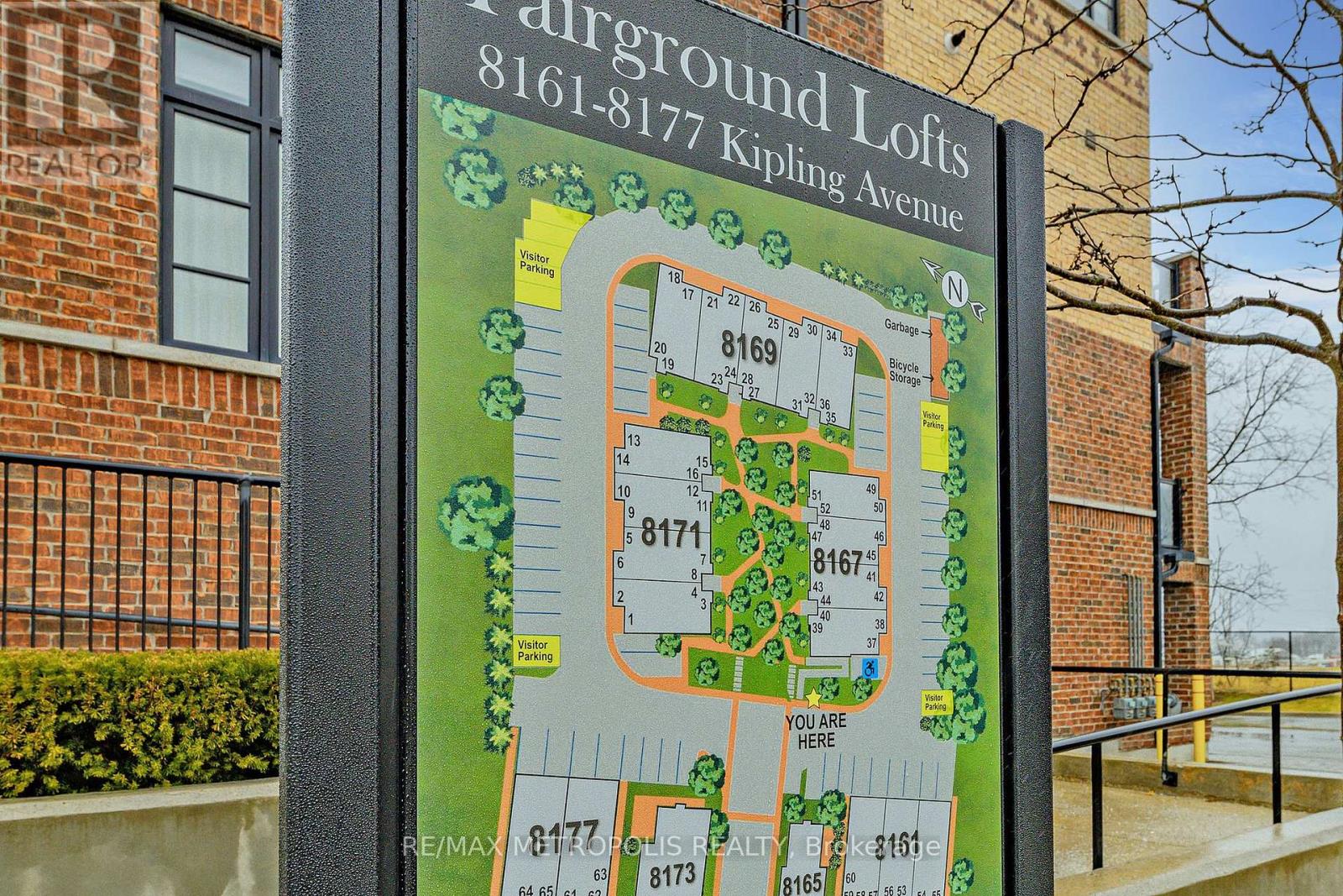 1 - 8171 Kipling Avenue, Vaughan, Ontario  L4L 0G4 - Photo 2 - N12552254