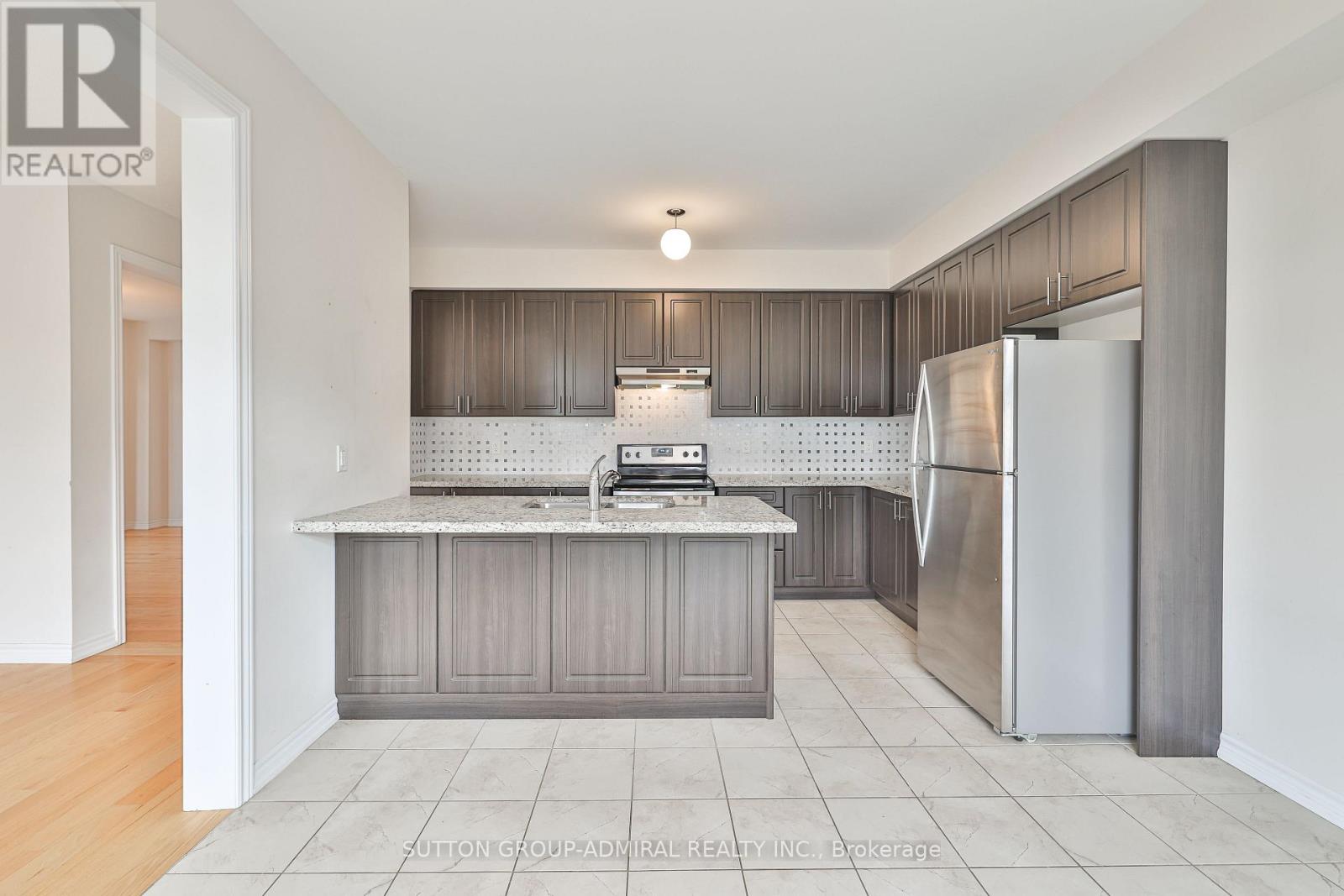 1417 Farrow Crescent, Innisfil, Ontario  L9S 0L6 - Photo 11 - N12552278