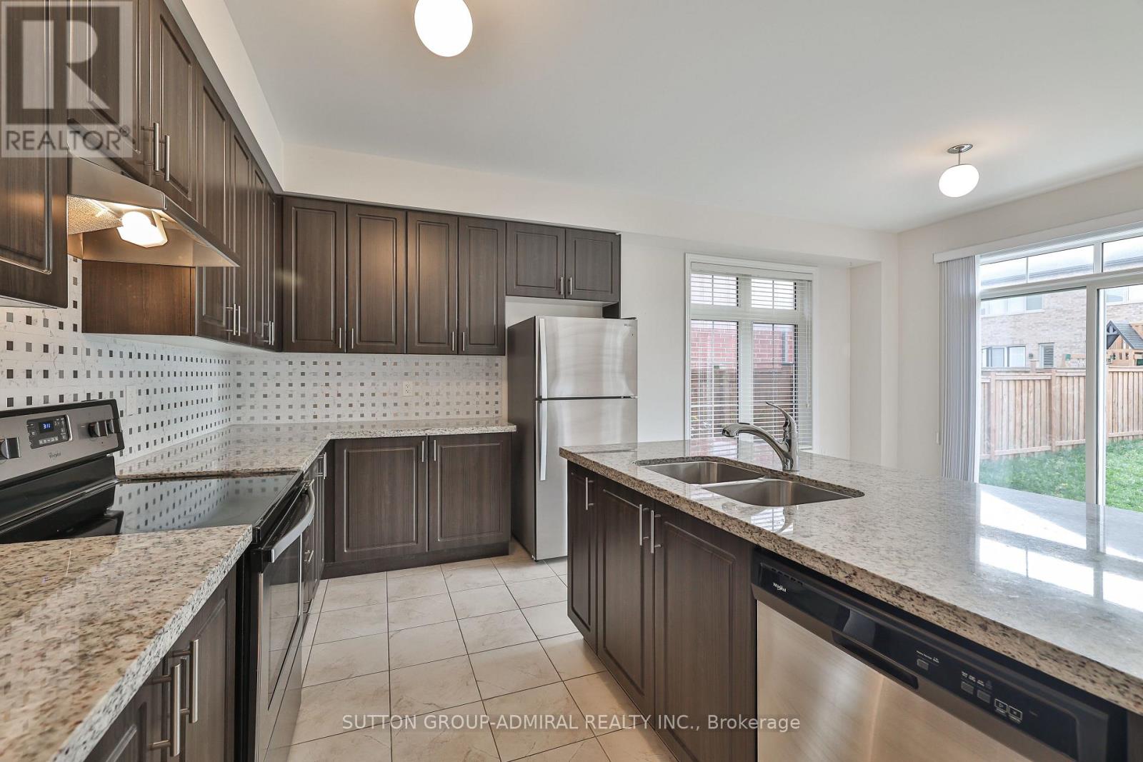 1417 Farrow Crescent, Innisfil, Ontario  L9S 0L6 - Photo 12 - N12552278