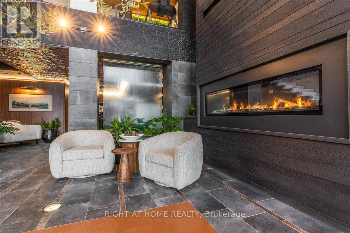 302 - 15 Kneeshaw Drive S, Barrie, Ontario  L9J 0X9 - Photo 2 - S12552128