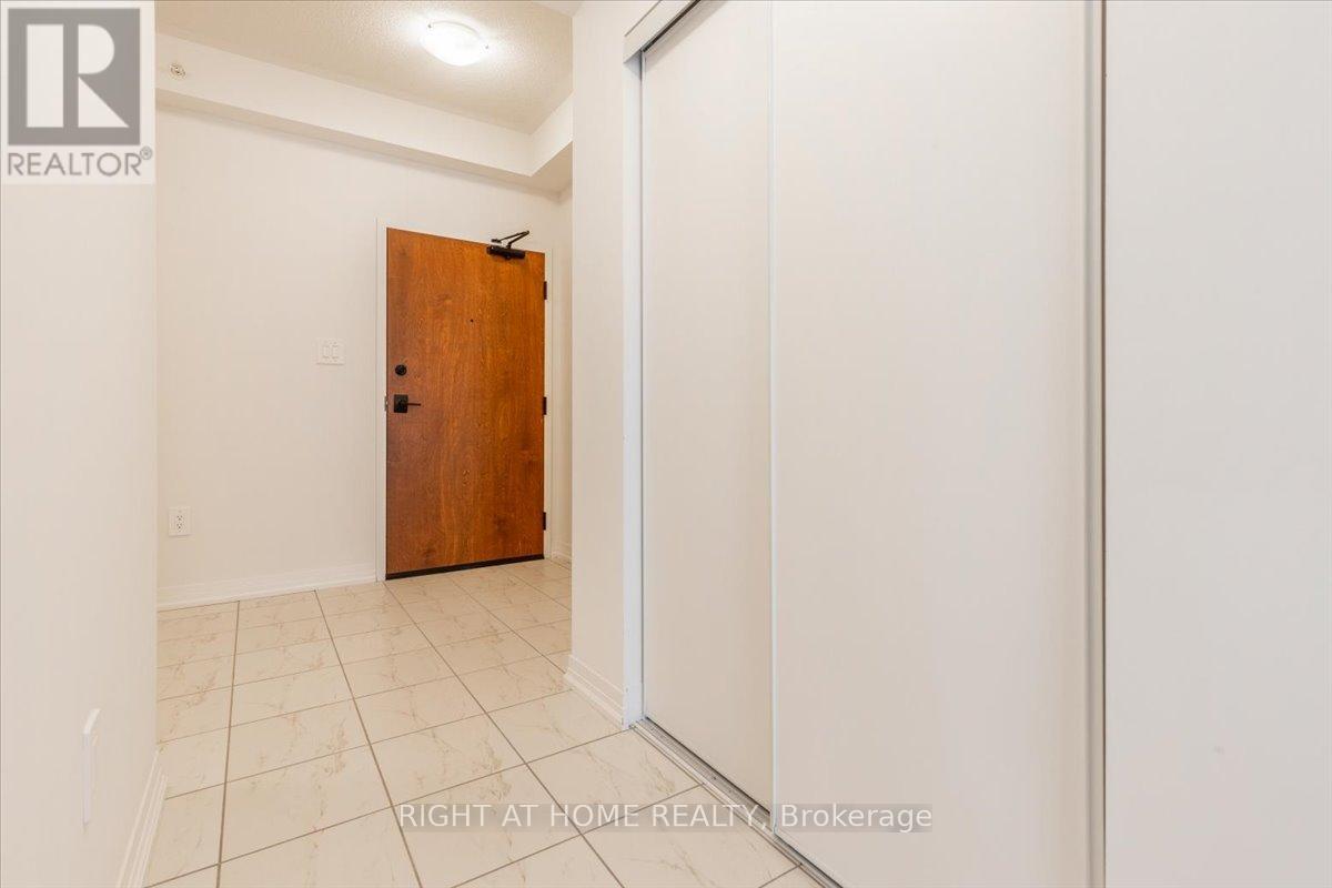 302 - 15 Kneeshaw Drive S, Barrie, Ontario  L9J 0X9 - Photo 5 - S12552128