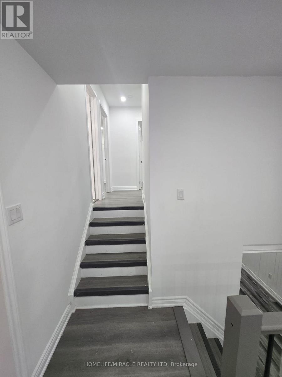 3 Sylvia Street, Barrie (Grove East), Ontario  L4M 5J3 - Photo 13 - S12552314