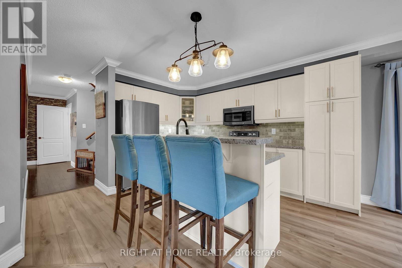 158 Dadson Drive, Clarington, Ontario  L1C 5H9 - Photo 12 - E12552408