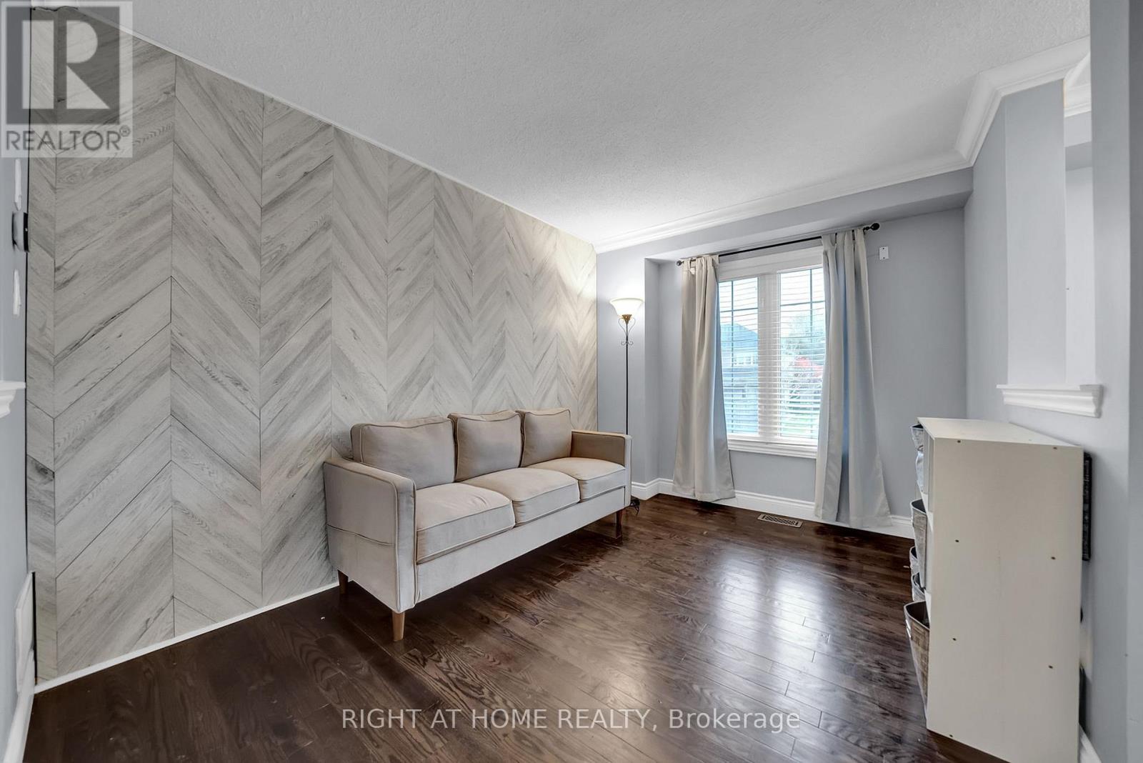 158 Dadson Drive, Clarington, Ontario  L1C 5H9 - Photo 6 - E12552408