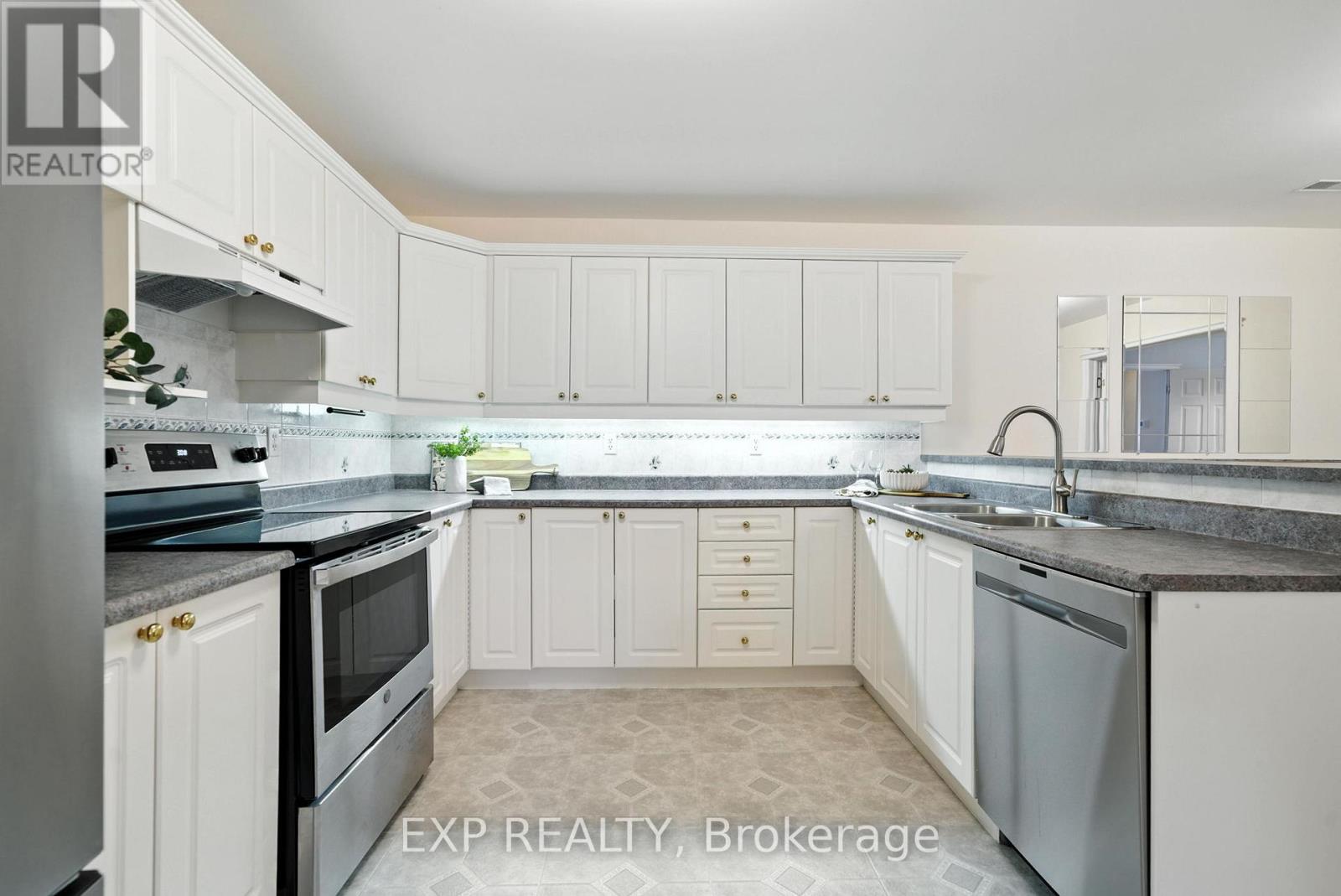 511 - 245 Elgin Street W, Cobourg, Ontario  K9A 5M1 - Photo 13 - X12552394