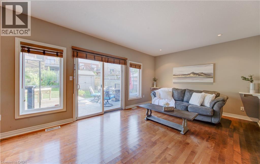 27 Olivewood Way, Cambridge, Ontario  N3C 4N9 - Photo 12 - 40777988