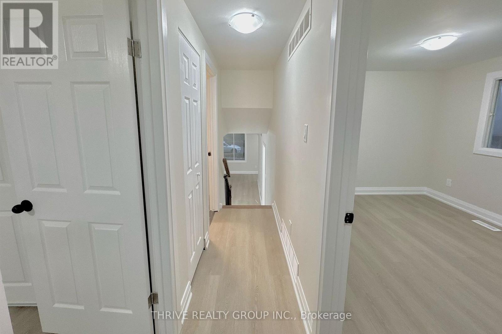 Upper - 645 Chiddington Avenue, London South, Ontario  N6C 2W6 - Photo 12 - X12552330