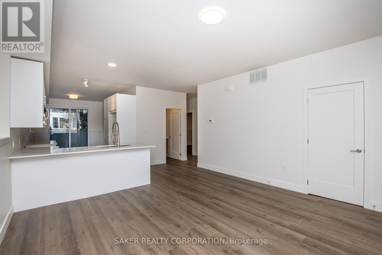 22399 Adelaide Road, Strathroy-Caradoc, Ontario  N0L 1W0 - Photo 11 - X12552392