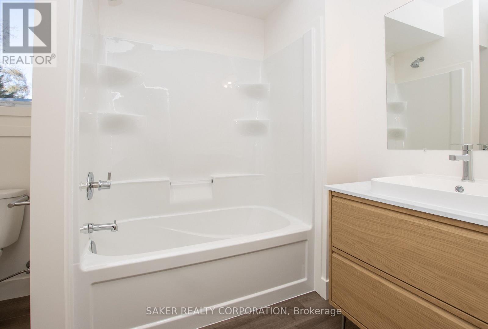 22399 Adelaide Road, Strathroy-Caradoc, Ontario  N0L 1W0 - Photo 20 - X12552392