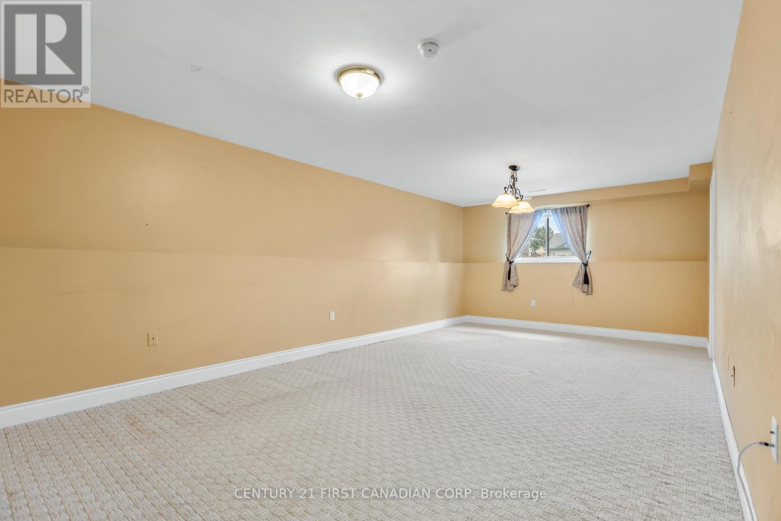 521 Darcy Drive, Strathroy-Caradoc, Ontario  N7G 4L1 - Photo 17 - X12552422