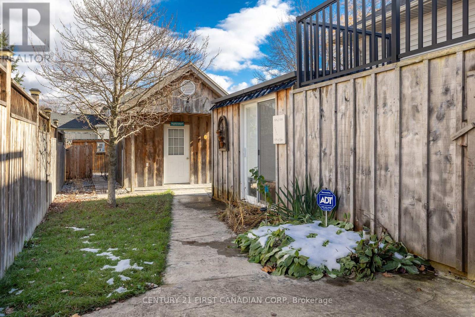 521 Darcy Drive, Strathroy-Caradoc, Ontario  N7G 4L1 - Photo 21 - X12552422