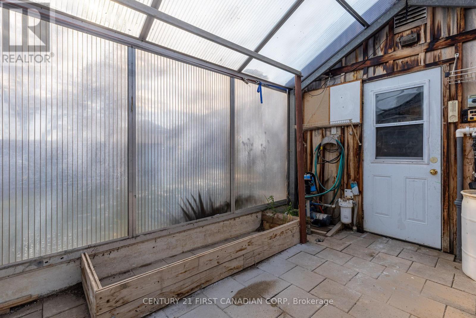 521 Darcy Drive, Strathroy-Caradoc, Ontario  N7G 4L1 - Photo 28 - X12552422