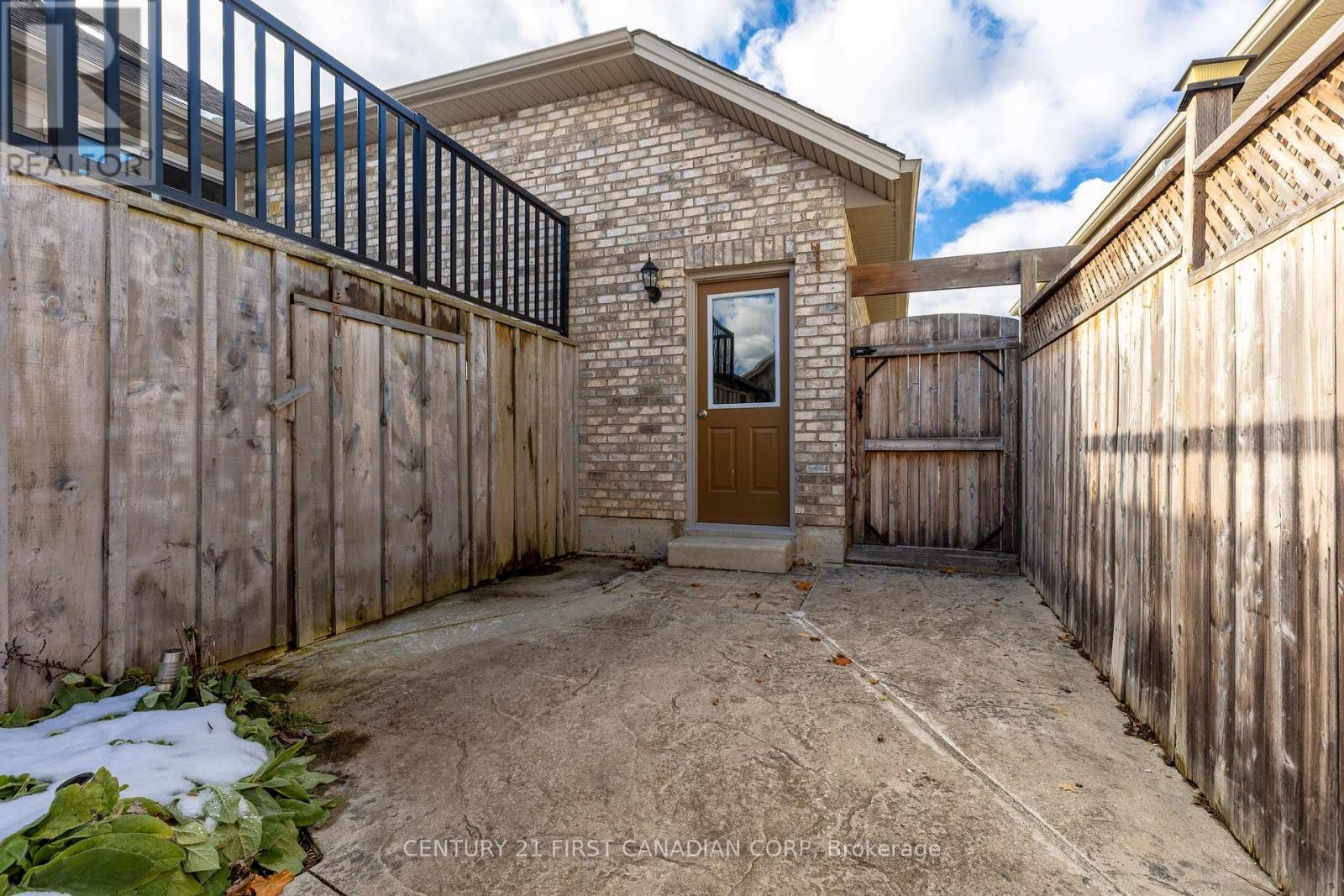 521 Darcy Drive, Strathroy-Caradoc, Ontario  N7G 4L1 - Photo 29 - X12552422