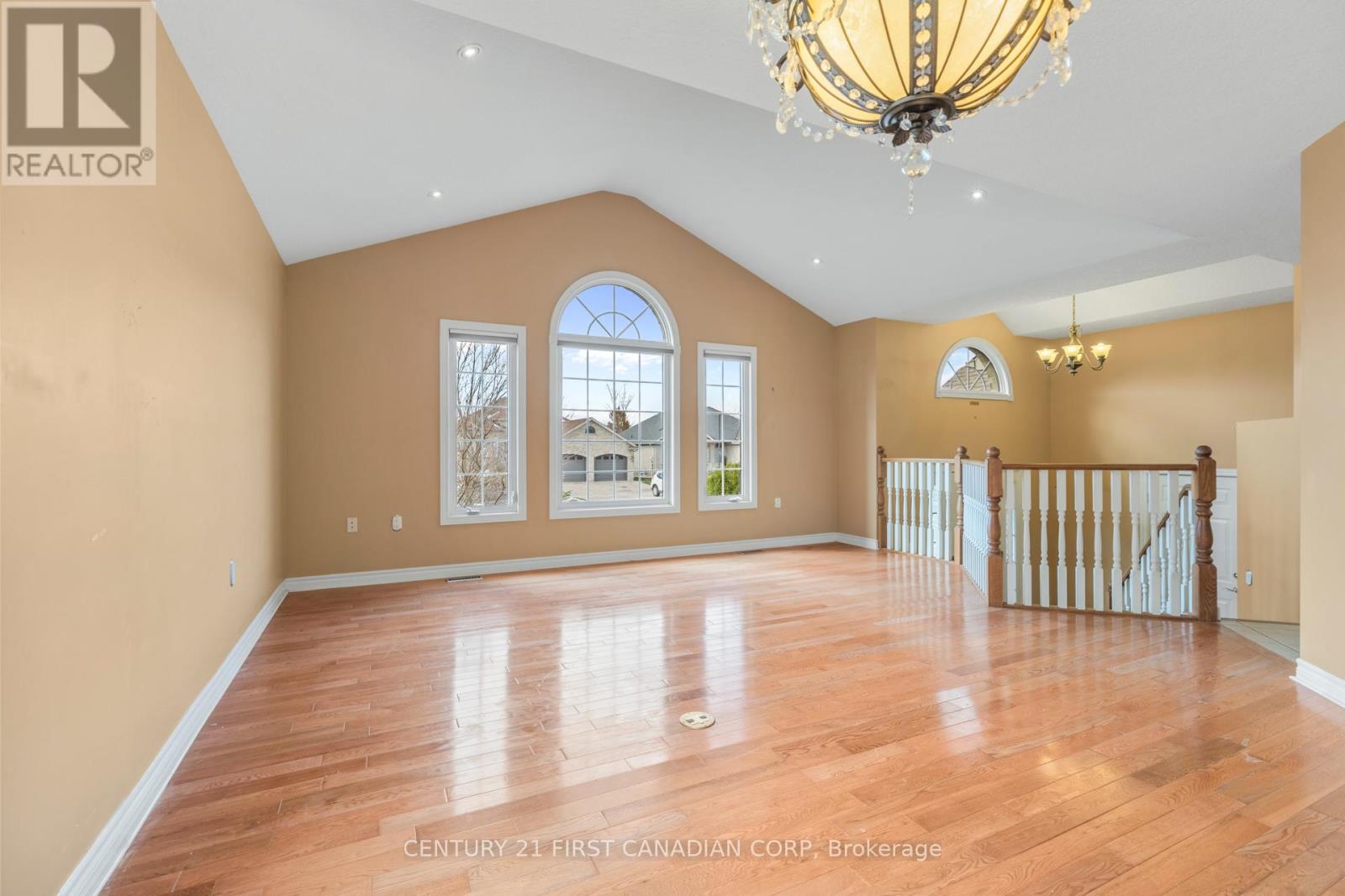 521 Darcy Drive, Strathroy-Caradoc, Ontario  N7G 4L1 - Photo 6 - X12552422