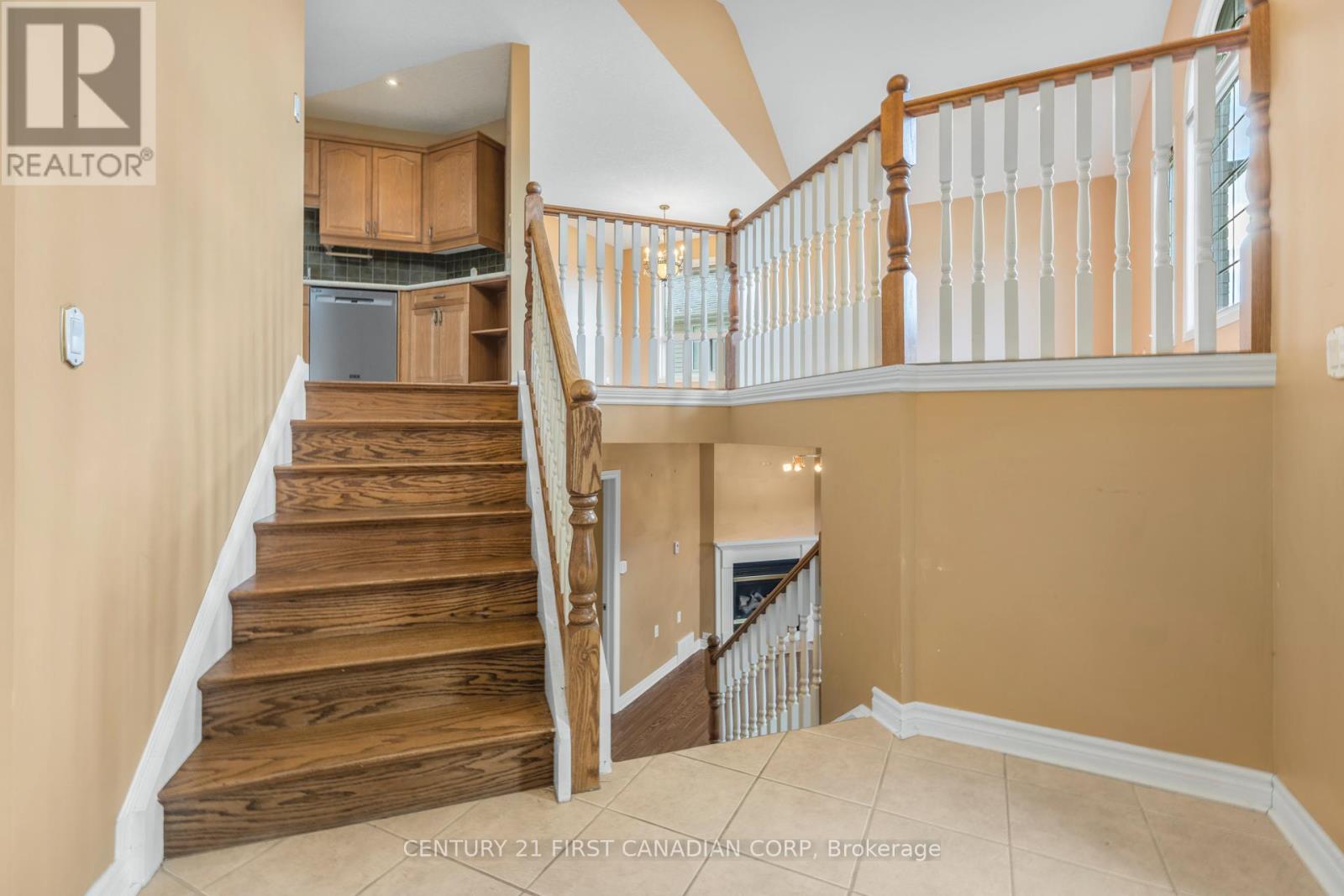 521 Darcy Drive, Strathroy-Caradoc, Ontario  N7G 4L1 - Photo 7 - X12552422