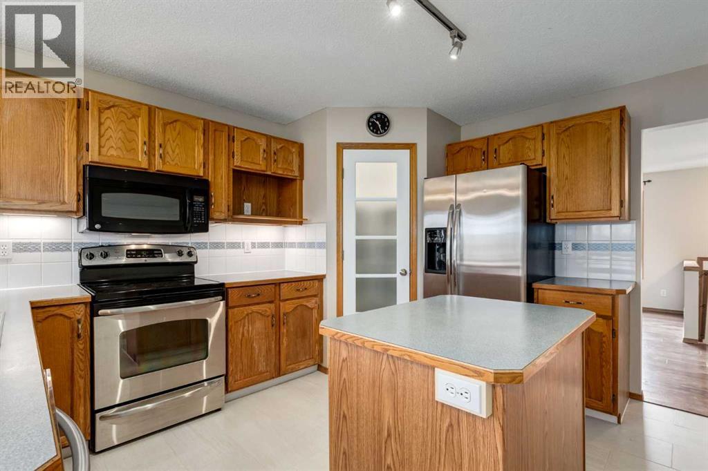 8 Canoe Circle Sw, Airdrie, Alberta  T4B 2L7 - Photo 12 - A2270603