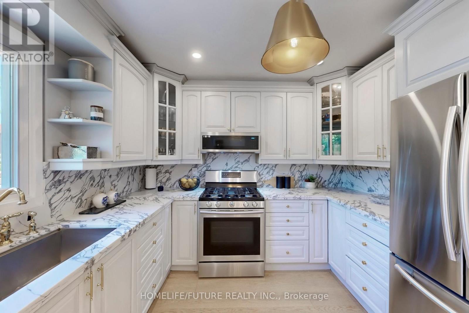 3273 Huxley Drive, Mississauga, Ontario  L5L 4S3 - Photo 12 - W12552102