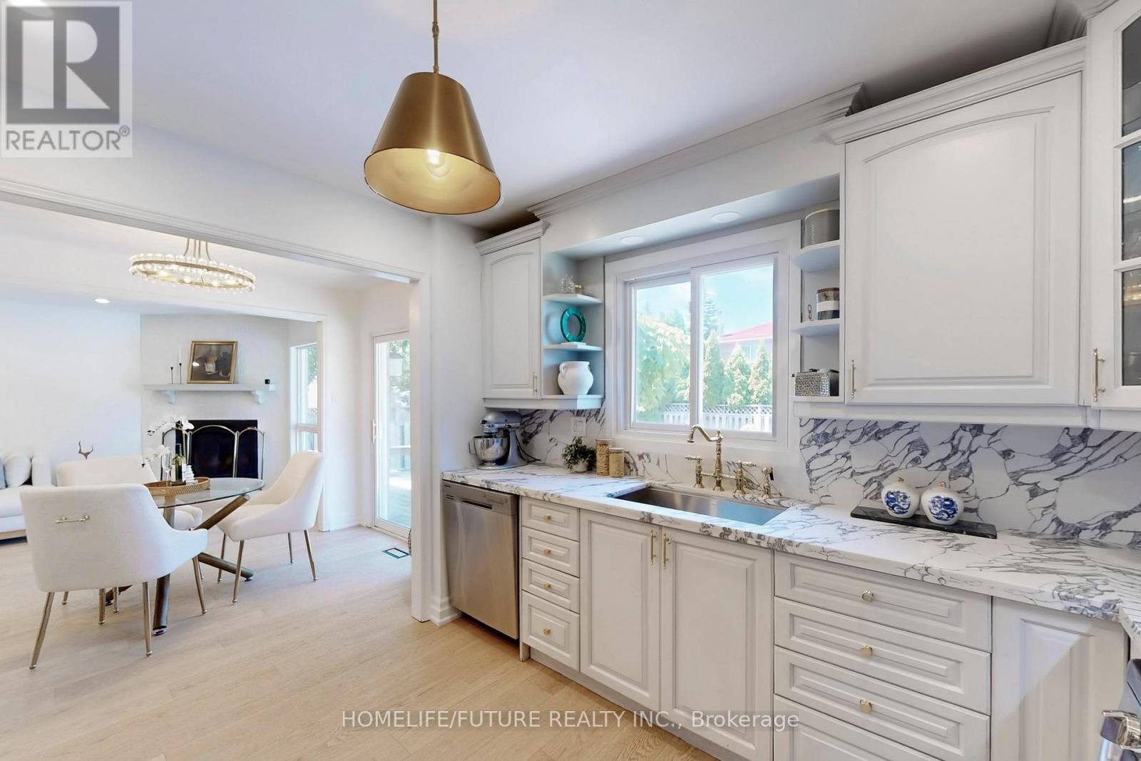 3273 Huxley Drive, Mississauga, Ontario  L5L 4S3 - Photo 15 - W12552102