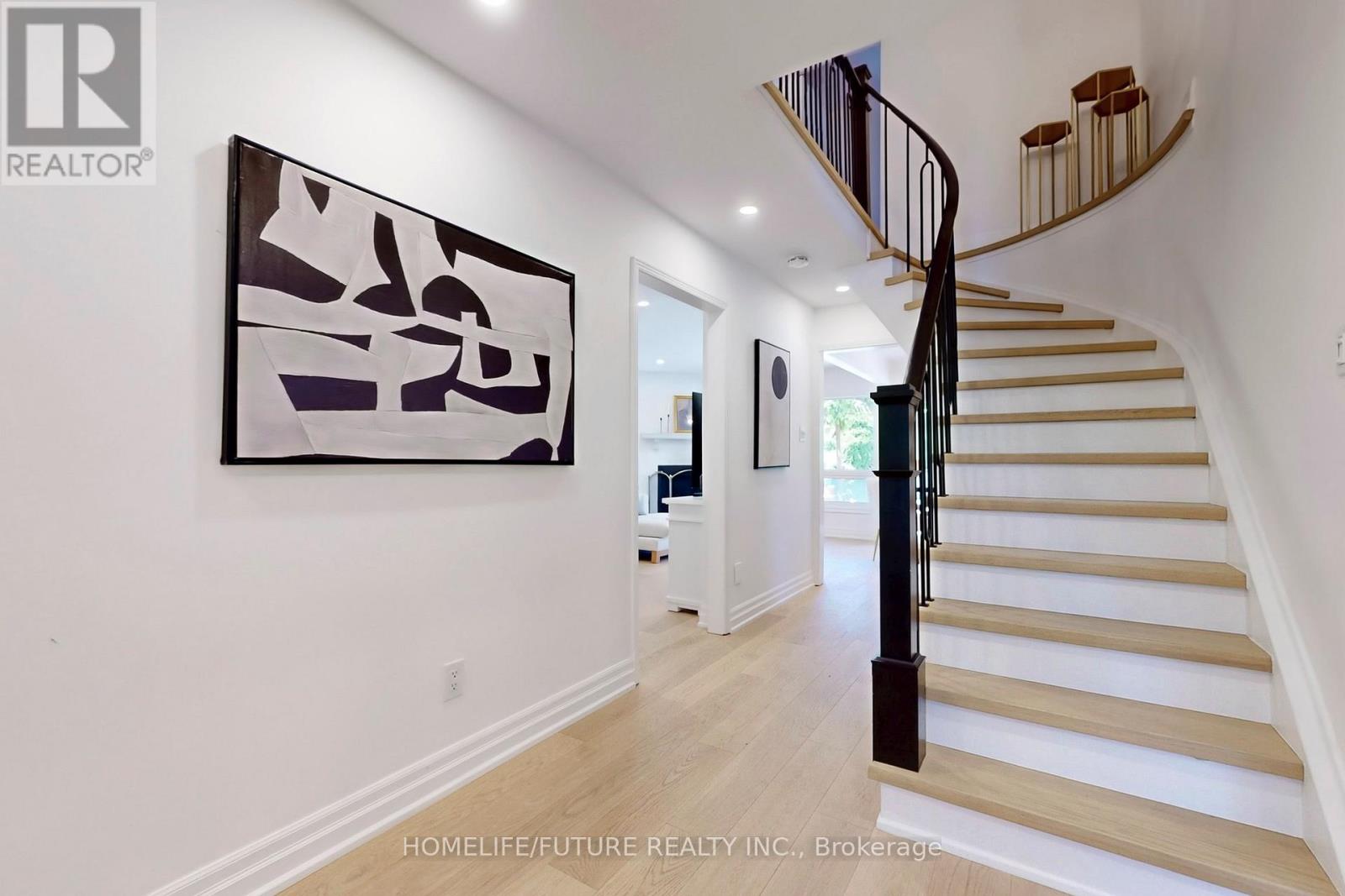 3273 Huxley Drive, Mississauga, Ontario  L5L 4S3 - Photo 20 - W12552102