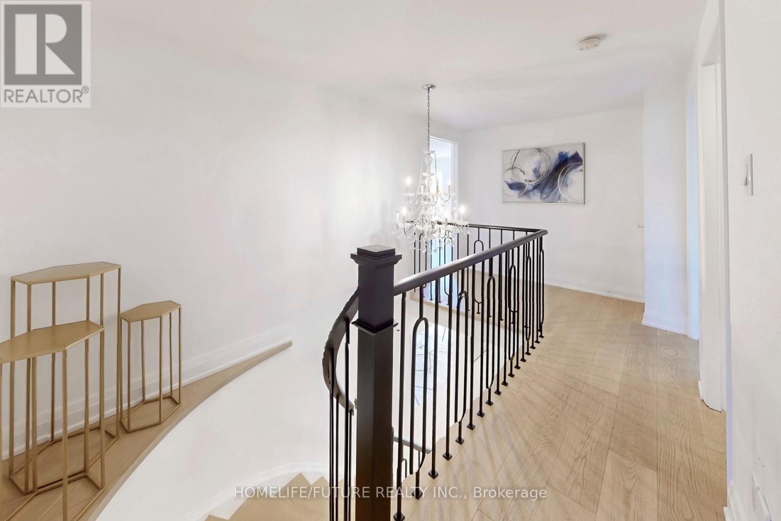 3273 Huxley Drive, Mississauga, Ontario  L5L 4S3 - Photo 21 - W12552102