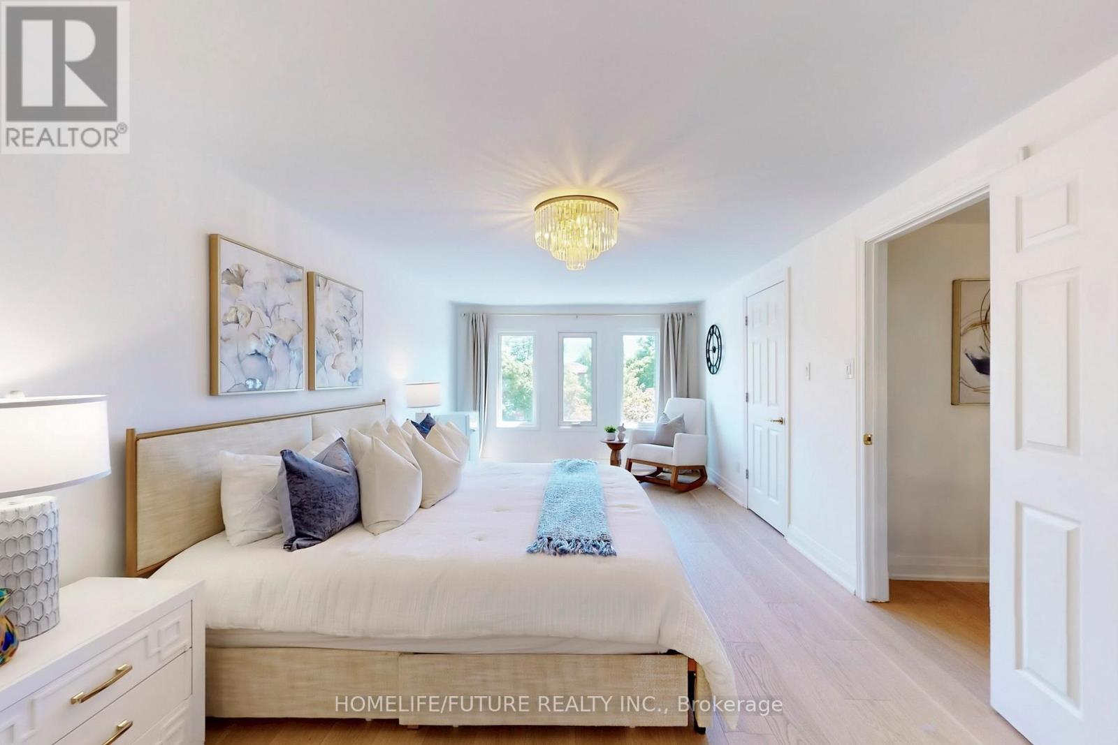 3273 Huxley Drive, Mississauga, Ontario  L5L 4S3 - Photo 23 - W12552102