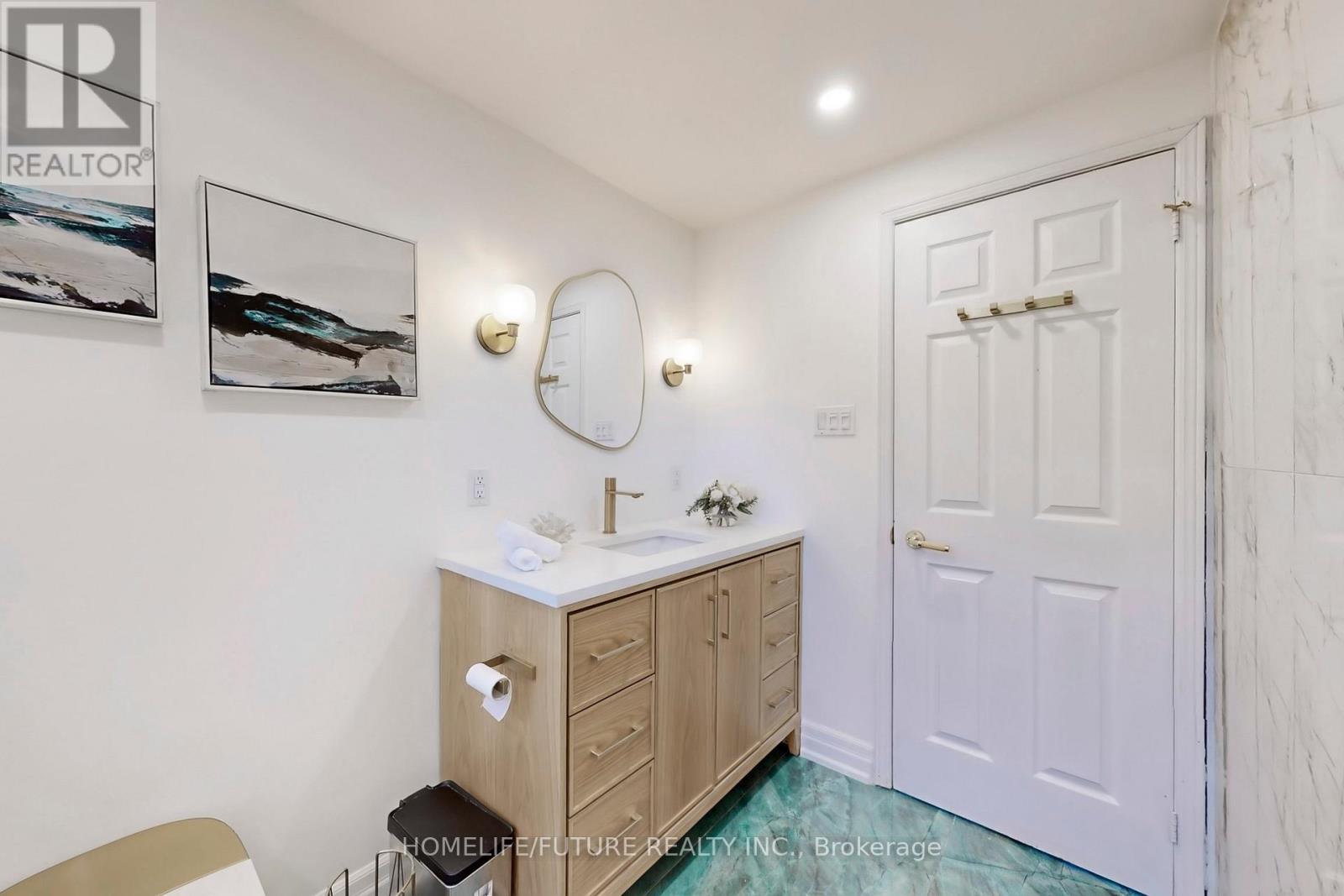 3273 Huxley Drive, Mississauga, Ontario  L5L 4S3 - Photo 28 - W12552102