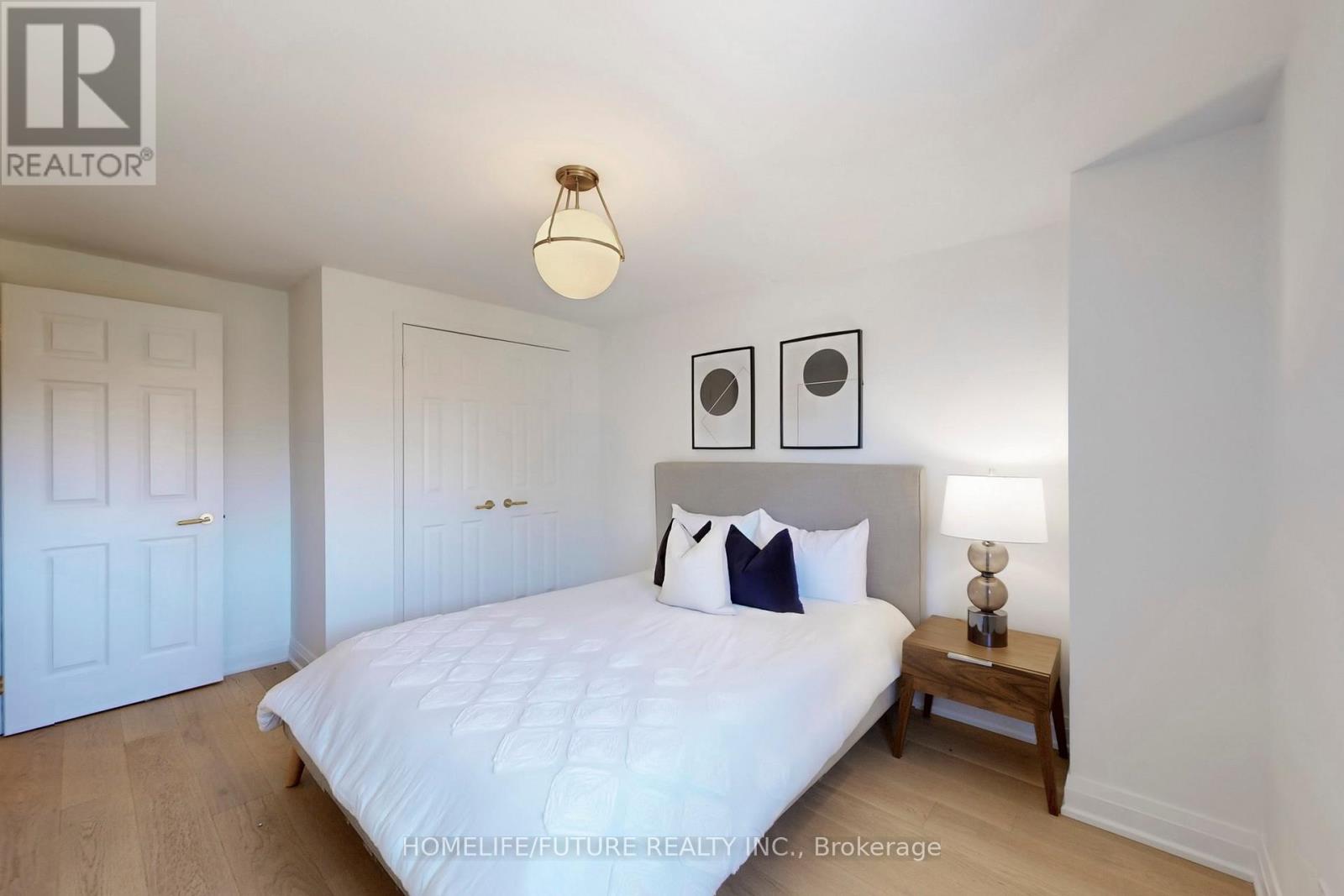 3273 Huxley Drive, Mississauga, Ontario  L5L 4S3 - Photo 31 - W12552102