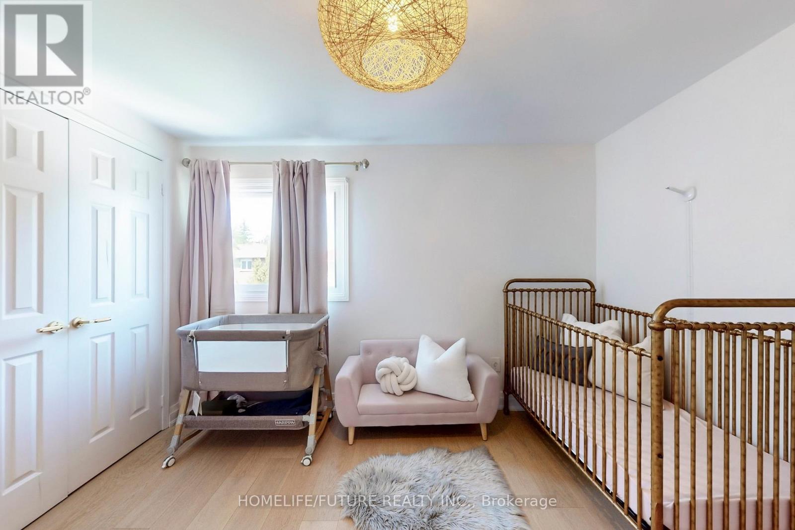 3273 Huxley Drive, Mississauga, Ontario  L5L 4S3 - Photo 34 - W12552102