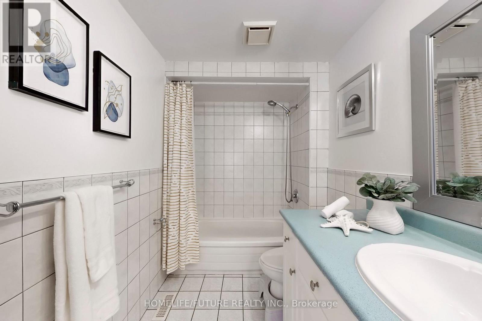 3273 Huxley Drive, Mississauga, Ontario  L5L 4S3 - Photo 36 - W12552102