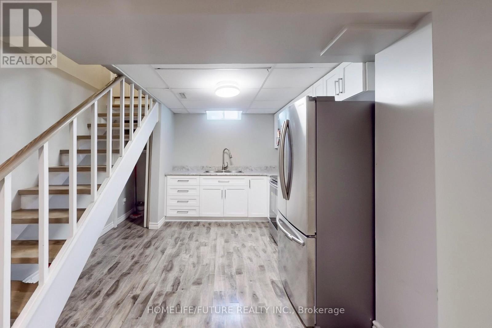 3273 Huxley Drive, Mississauga, Ontario  L5L 4S3 - Photo 38 - W12552102