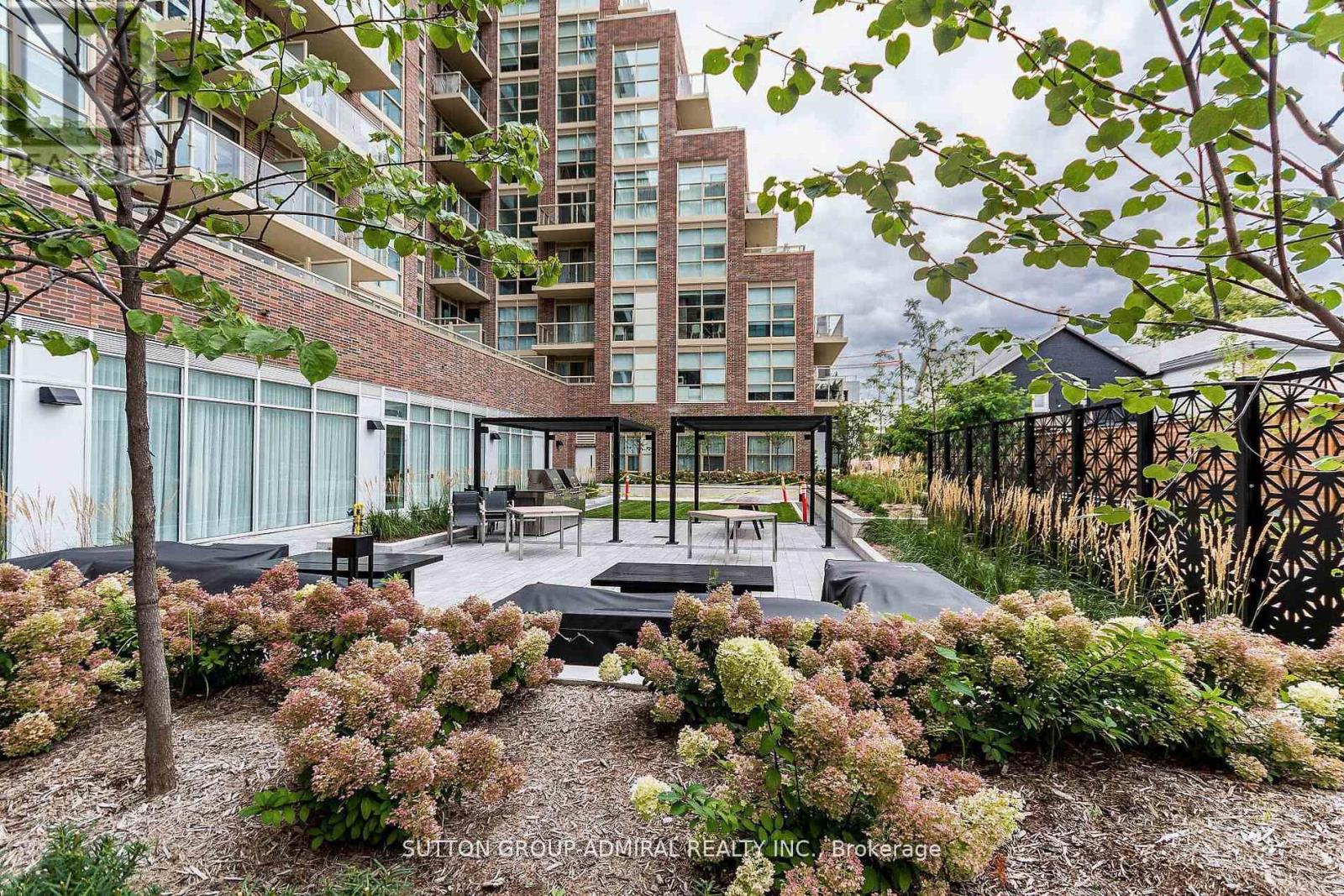 315 - 1787 St Clair Avenue, Toronto, Ontario  M6N 1J6 - Photo 2 - W12552146