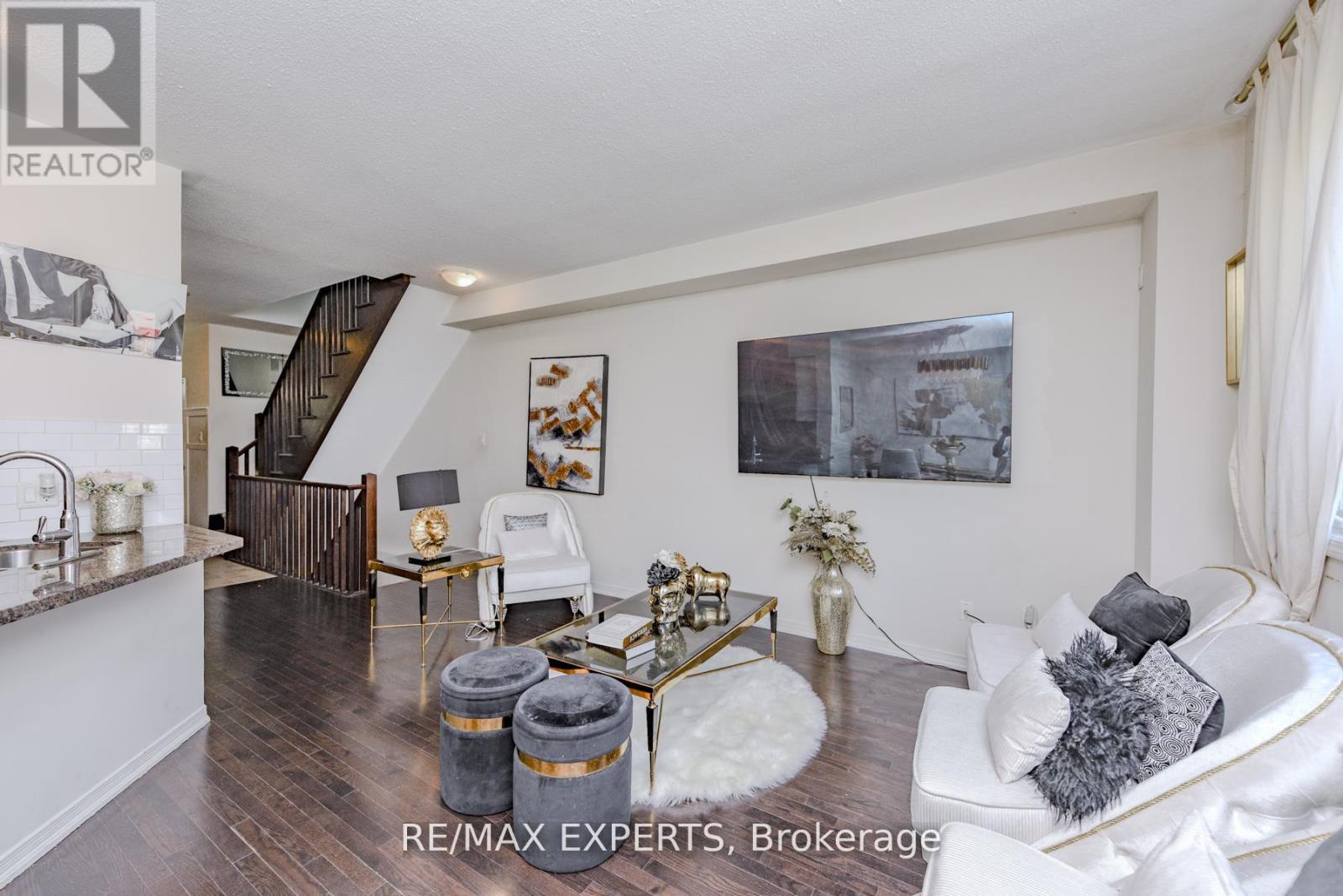 78 Honeyview Trail, Brampton, Ontario  L6P 4A3 - Photo 10 - W12552172