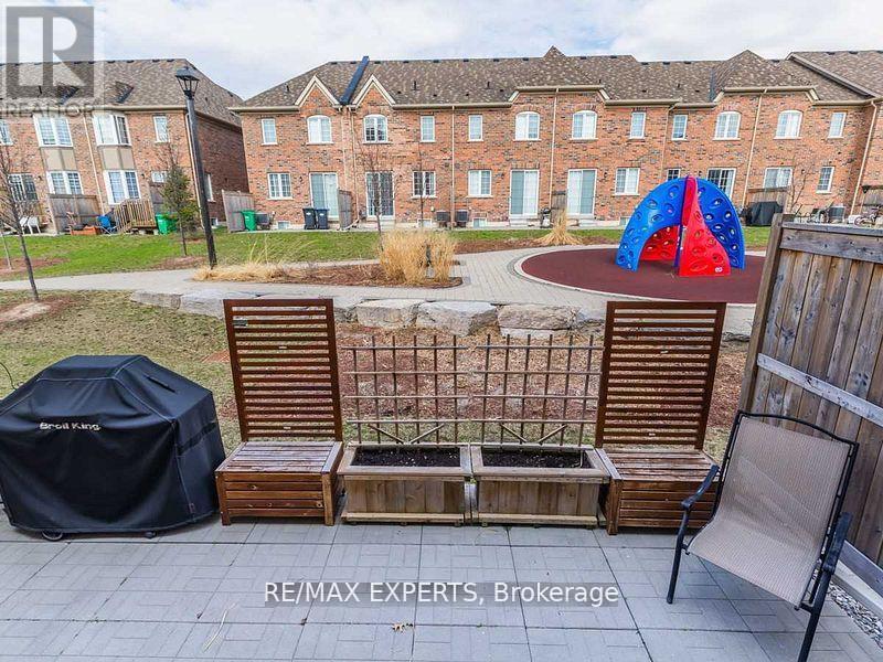 78 Honeyview Trail, Brampton, Ontario  L6P 4A3 - Photo 27 - W12552172