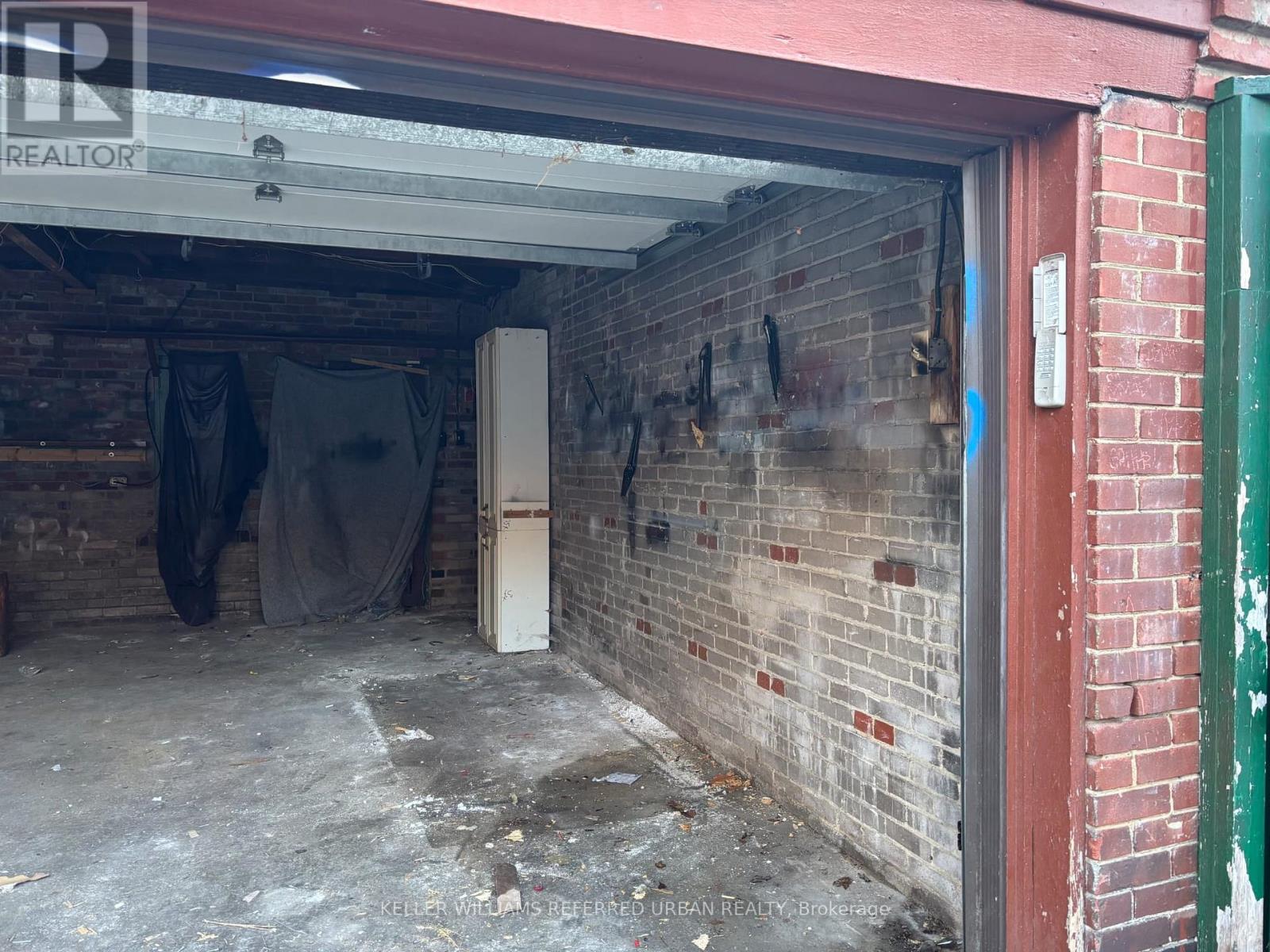 2257 Dundas Street W, Toronto, Ontario  M6R 1X6 - Photo 5 - W12552214