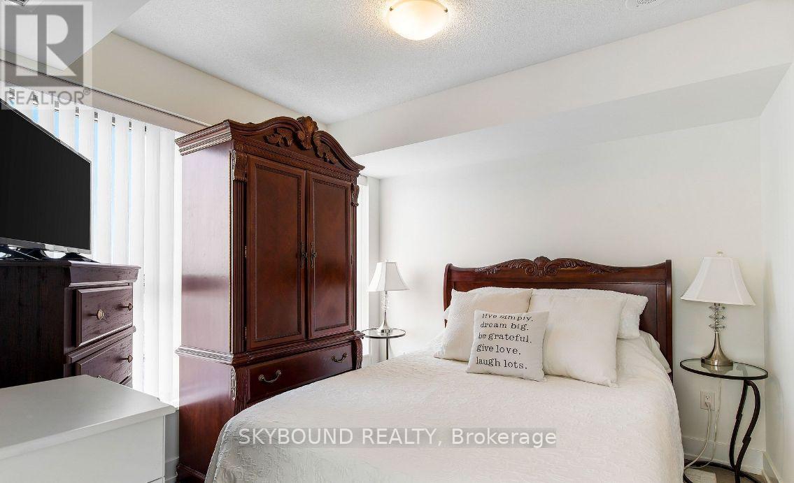 # 2416 - 9 Mabelle Avenue, Toronto, Ontario  M9A 0E1 - Photo 13 - W12552226