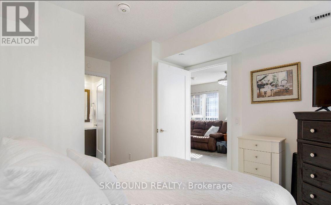 # 2416 - 9 Mabelle Avenue, Toronto, Ontario  M9A 0E1 - Photo 14 - W12552226