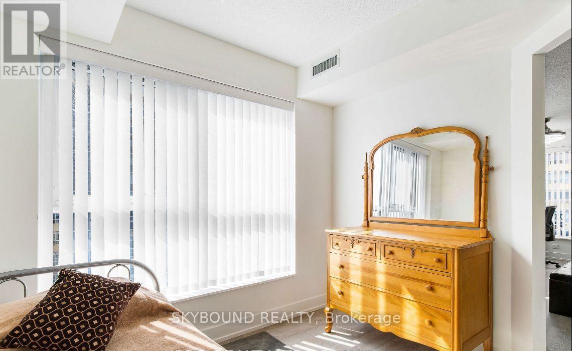 # 2416 - 9 Mabelle Avenue, Toronto, Ontario  M9A 0E1 - Photo 17 - W12552226