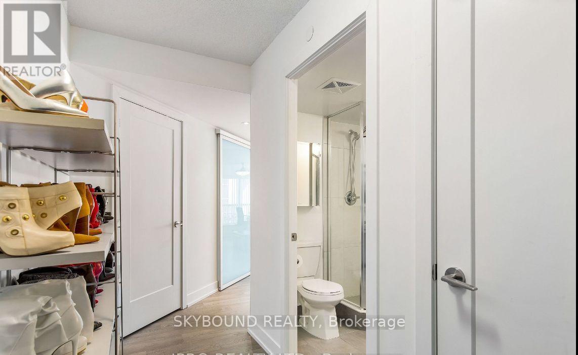 # 2416 - 9 Mabelle Avenue, Toronto, Ontario  M9A 0E1 - Photo 18 - W12552226