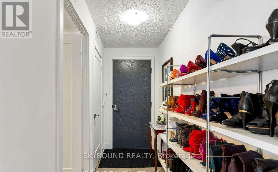 # 2416 - 9 Mabelle Avenue, Toronto, Ontario  M9A 0E1 - Photo 22 - W12552226