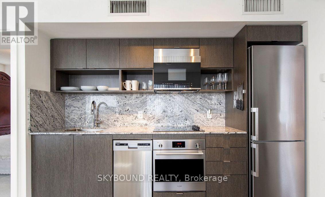 # 2416 - 9 Mabelle Avenue, Toronto, Ontario  M9A 0E1 - Photo 3 - W12552226