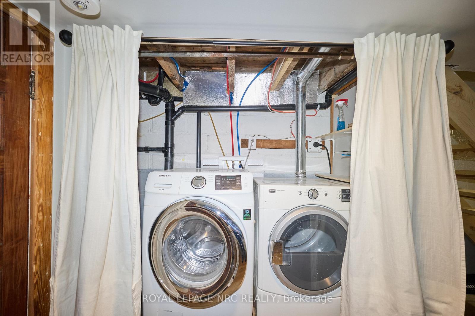 61 York Street, St. Catharines, Ontario  L2R 6C6 - Photo 10 - X12552378