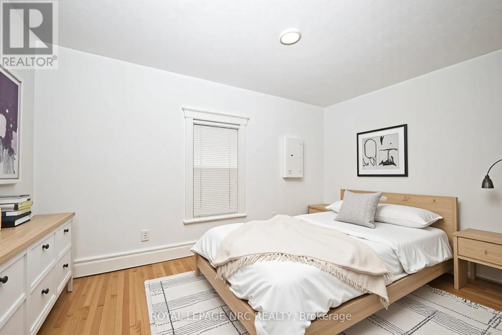 61 York Street, St. Catharines, Ontario  L2R 6C6 - Photo 14 - X12552378